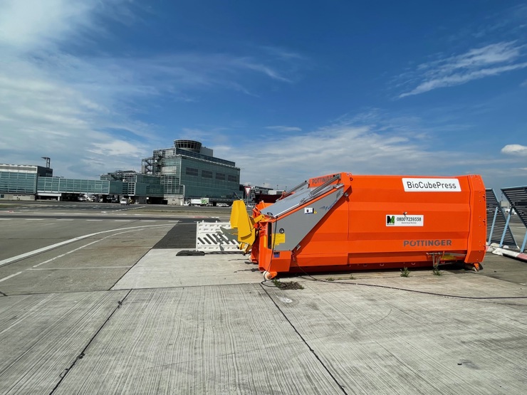 BioCubePress Gesamtansicht_Flughafen Frankfurt